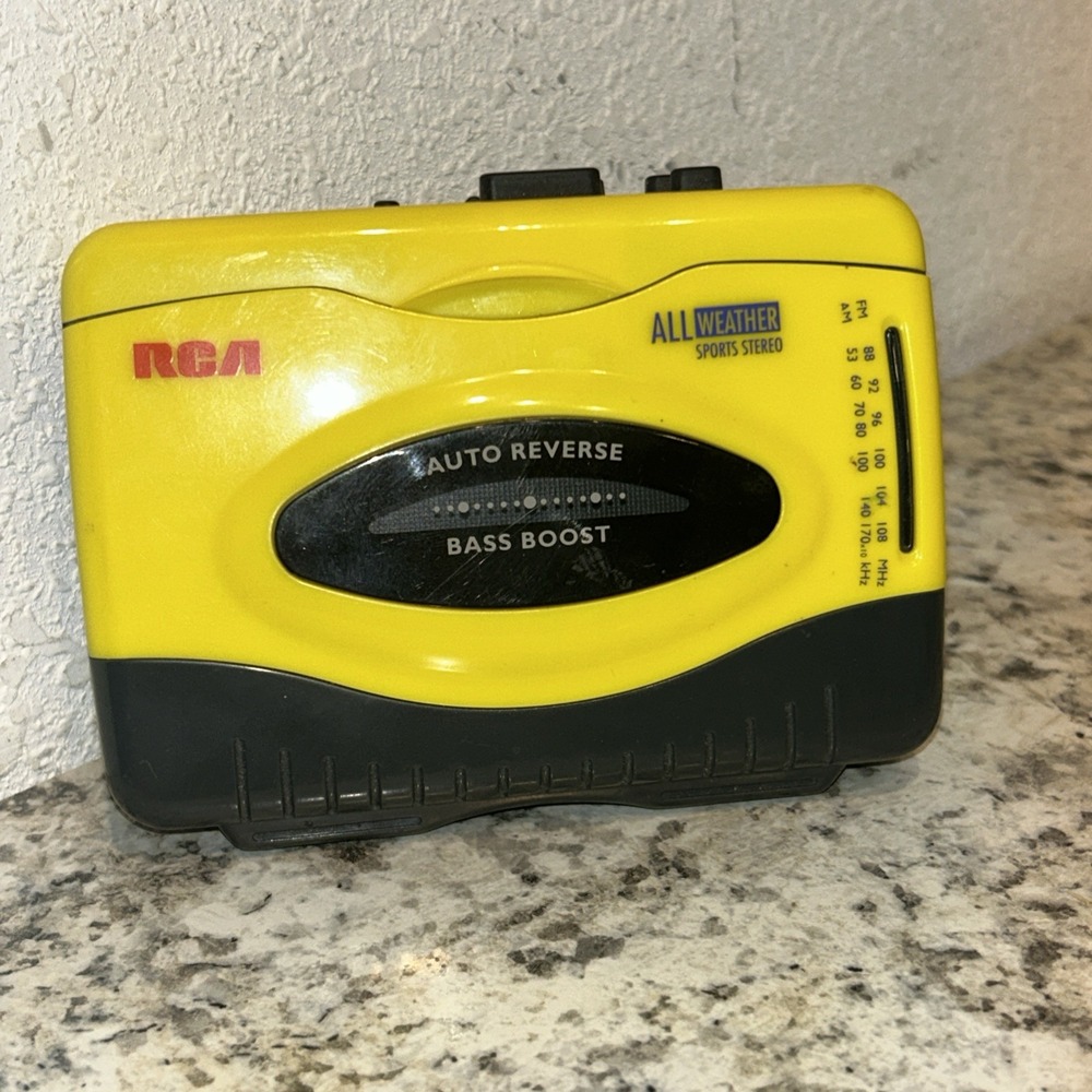 RCA All Weather Radio Cassette Recorder Model RP1510A‎ For Parts Or Repair B3
